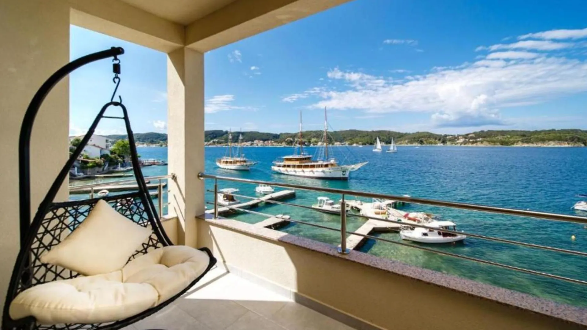 Apartments Villa Oceanus Rab Town Croatia