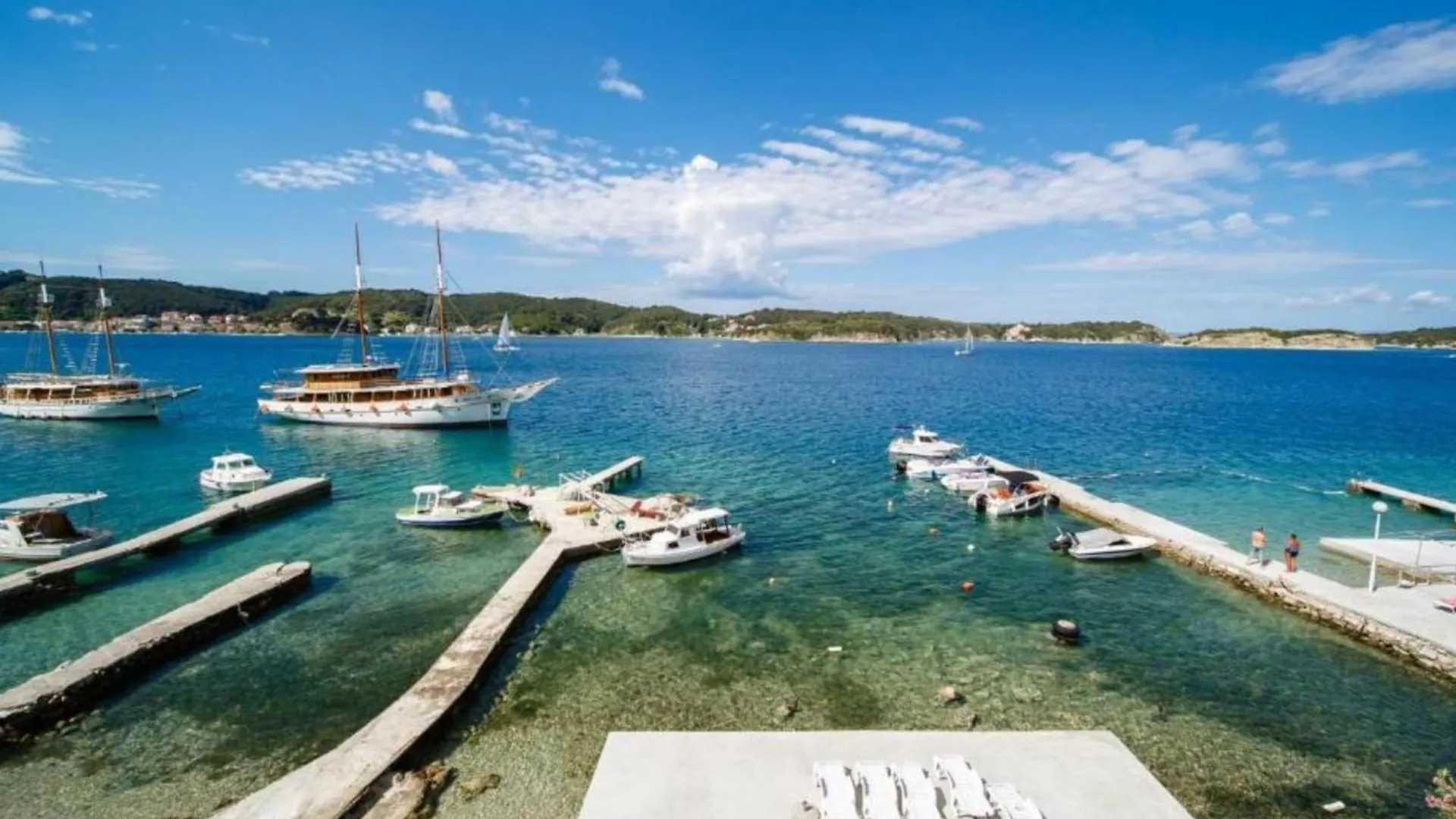 Apartments Villa Oceanus Rab Town Croatia